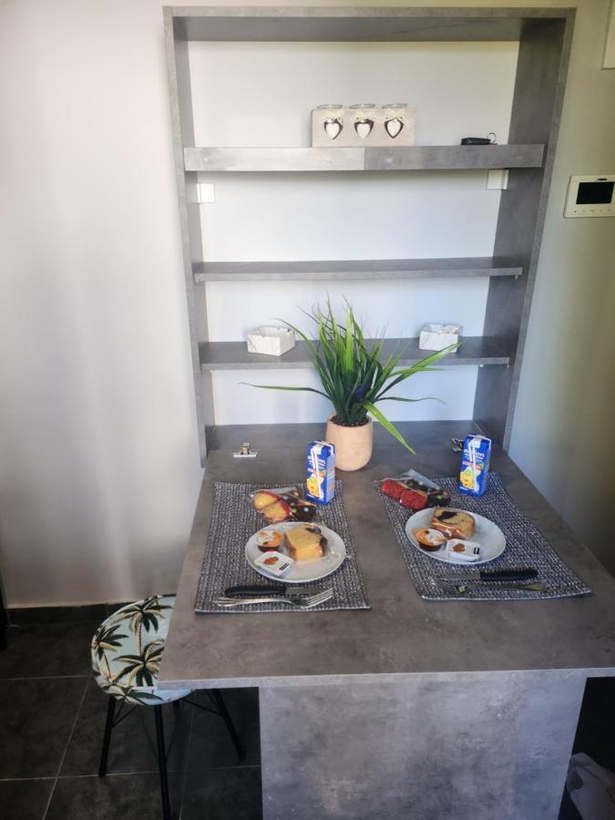 Small Luxury Apartment Anavyssos Extérieur photo