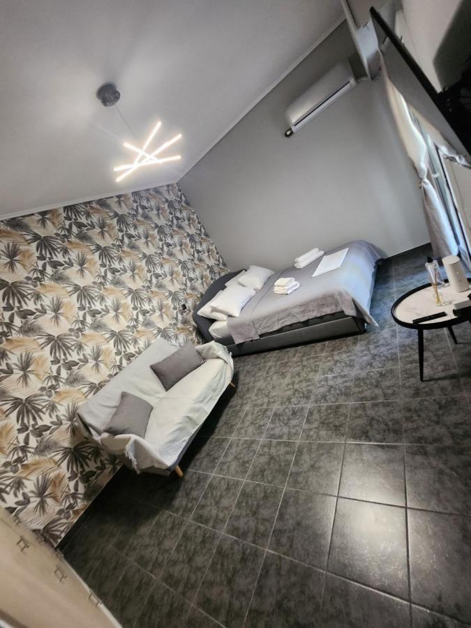 Small Luxury Apartment Anavyssos Extérieur photo